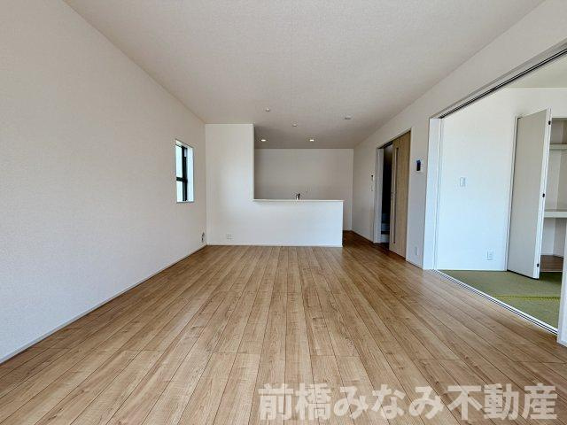 【新築】前橋市富士見町時沢第12　２号棟(全５棟)　リーブルガーデン　新築建売分譲の居間・リビング|リビングです