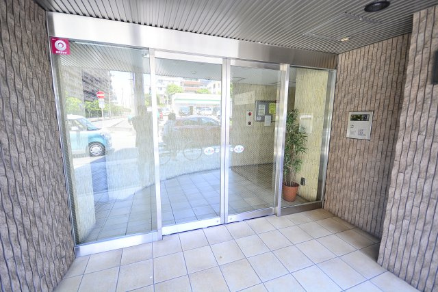 ベージョフロレスタ松崎町のエントランス