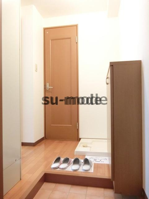 ステラガーデン茨木EASTの玄関
