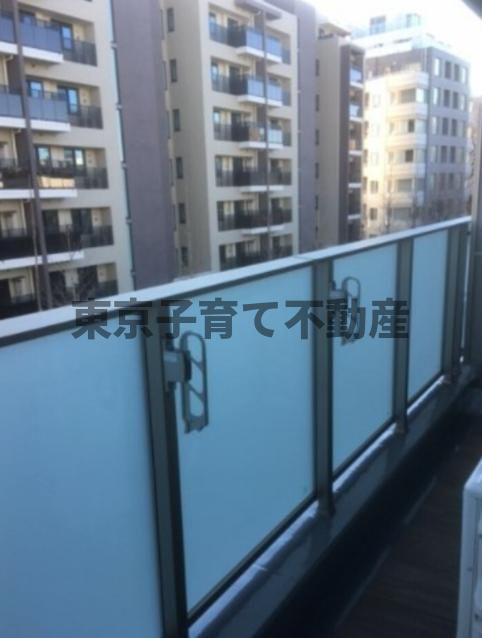 クレストコート目白新坂レジデンスのバルコニー