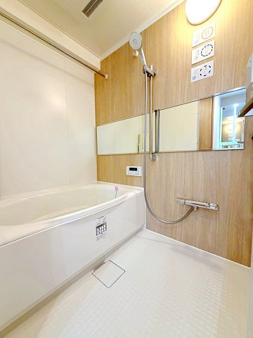藤和ガーデンハウス葉山の浴室