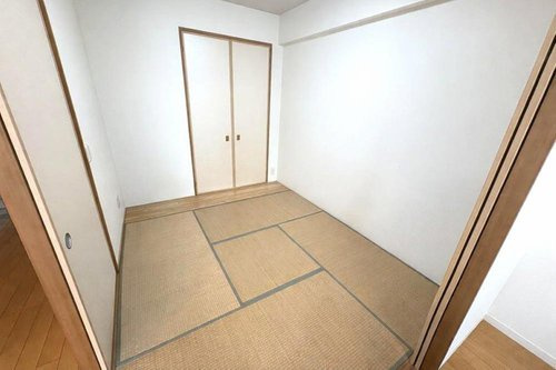 ワコーレ西宮けやき通りの洋室
