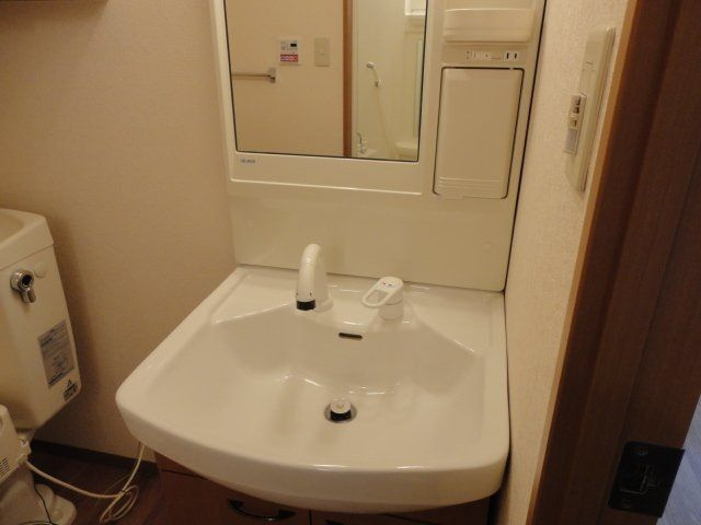 リバパレス鶴舞の洗面所