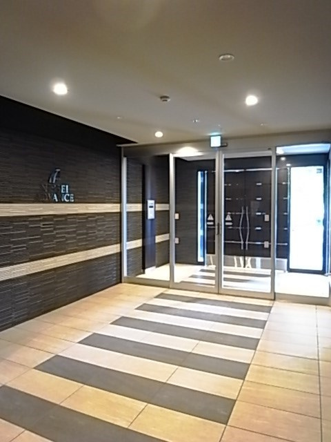 アドバンス神戸プリンスパークのエントランス