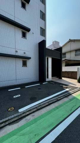 カーサ　ビアンカの駐車場