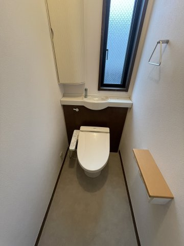 柳邸のトイレ