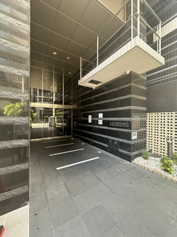 レジェンドール心斎橋EASTのロビー