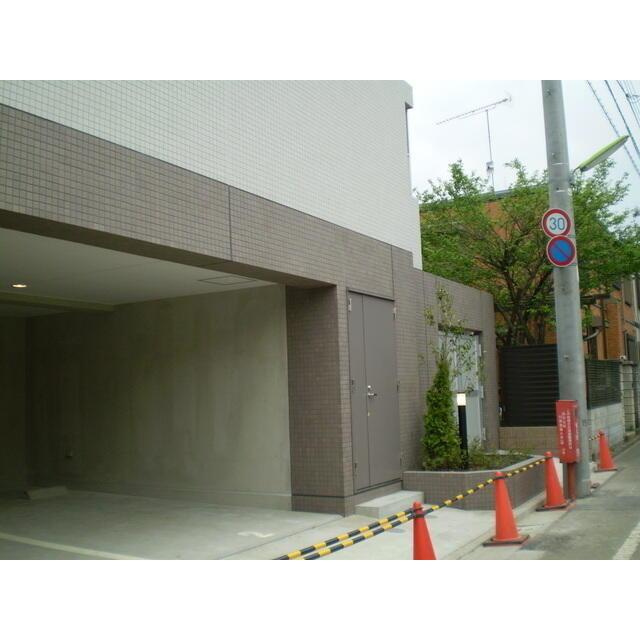 サンピエス桜新町の駐車場