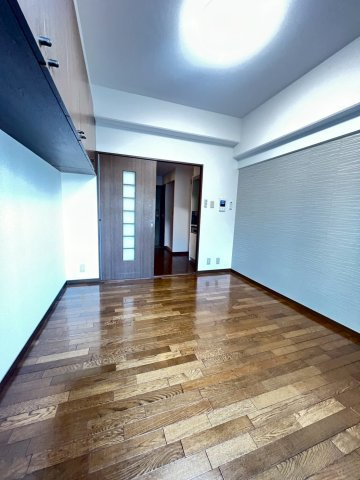 フォレスト西宮の居間・リビング