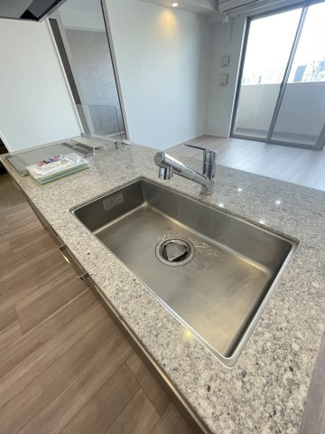エンクレスト博多EXCEEDのキッチン