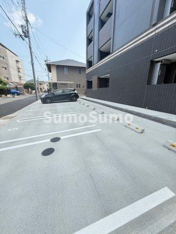 グランヴィル芦屋西の駐車場
