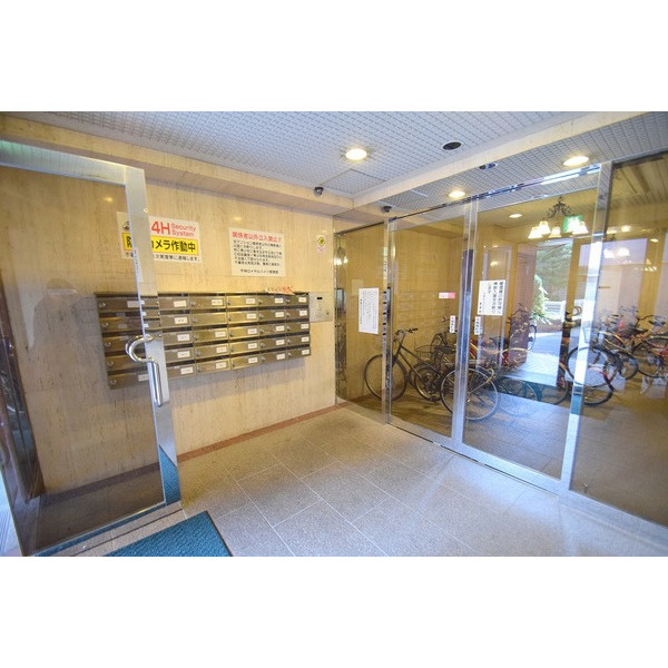 Belong千林のエントランス