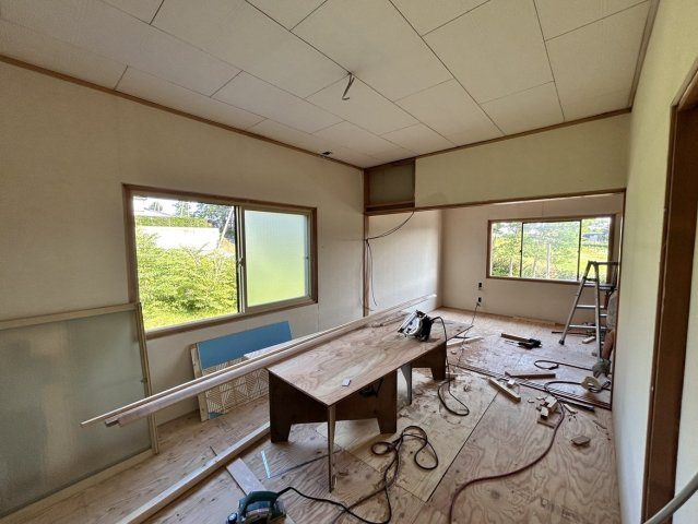 三戸郡五戸町字地蔵岱のその他|中古住宅の3大リスクである、雨漏り、主要構造部分の欠陥や腐食、給排水管の漏水や故障を２年間保証します。その前提で床下まで確認の上で、シロアリの被害調査と防除工事もおこないました。