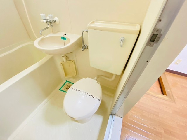 広島市南区東雲本町３丁目の賃貸マンションのトイレ