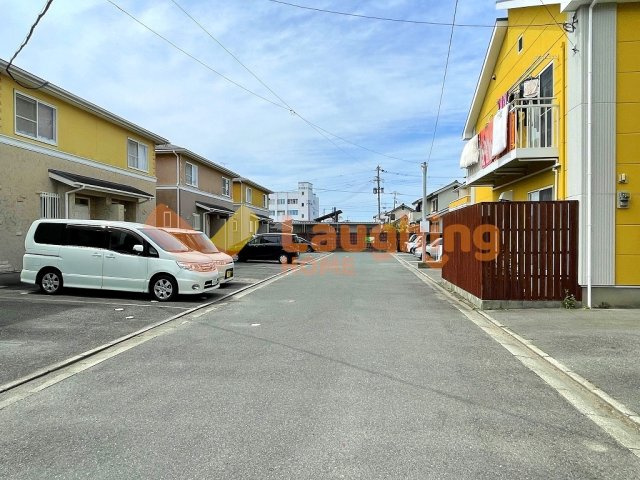 CRSカーサの駐車場