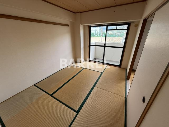 桜塚ハイツの和室
