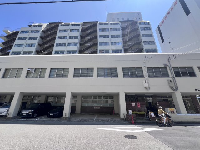 明石本町ビル住宅の外観