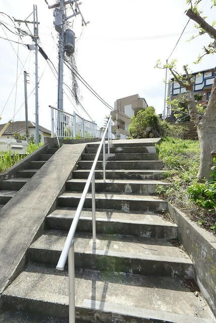 プレール横浜山手のエントランス