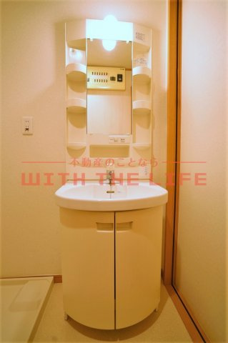 E・POPULARⅡ（イーポプラールツー）【キャッシュバック対象物件】の独立洗面台|使いやすい独立洗面台です