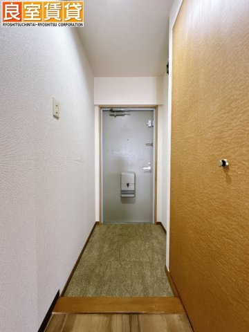 【玄関】 | ロジェ新栄南