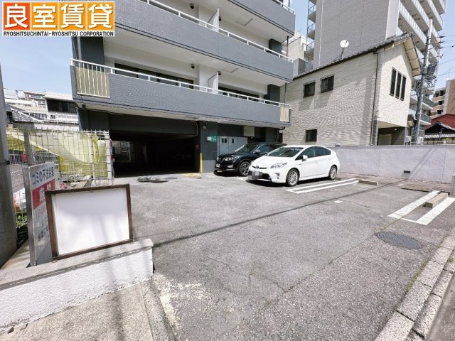 【駐車場】 | ロジェ新栄南