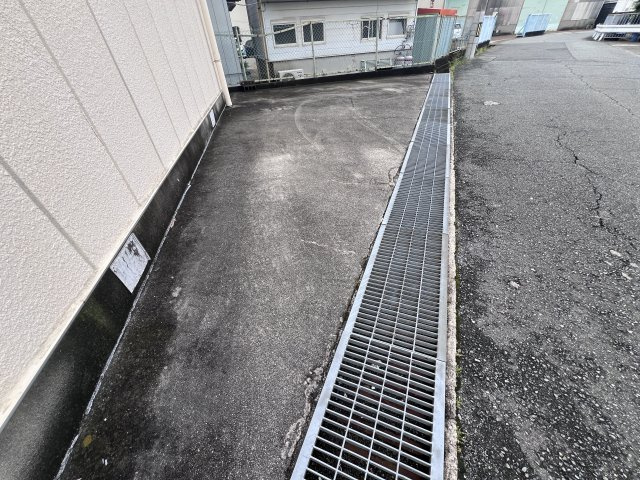 ファーストハウスの駐車場