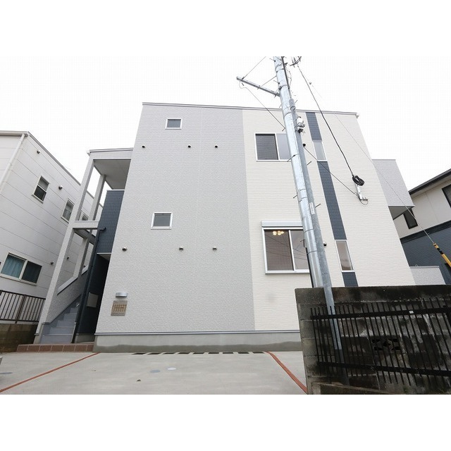 福岡市東区和白３丁目のアパート