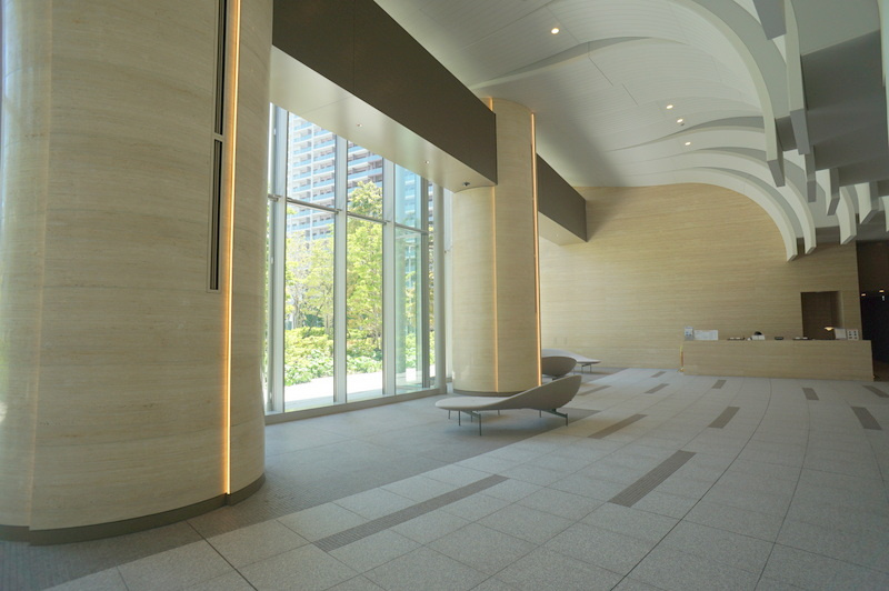 HARUMI FLAG SUN VILLAGE T棟のロビー