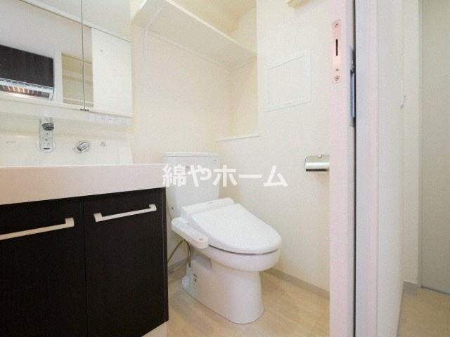 エステムプラザ大手前エヴァースのトイレ|シンプルで使いやすいトイレです