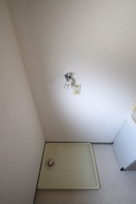 【設備】 | ドミールF | 室内洗濯機置き場