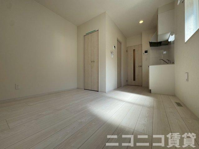 【居間・リビング】 | Lumiere Terrace Mizue | 別号室イメージの為、現状を優先致します。