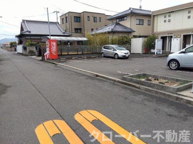 レオネクストキララⅡの駐車場
