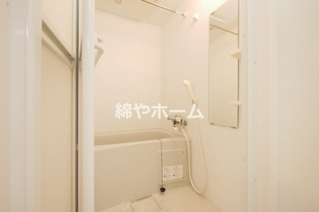 グランパシフィック今里駅前の浴室|きれいなお風呂です