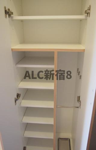 ルーブル中野本町の収納