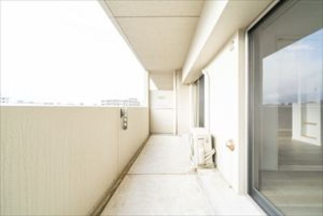 ロイヤルステージ吉塚のバルコニー