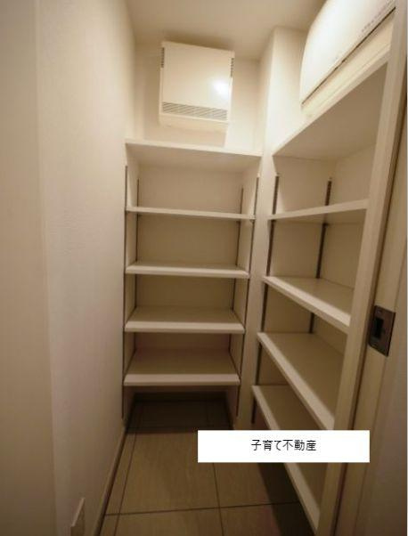 ライトテラス新宿御苑の収納