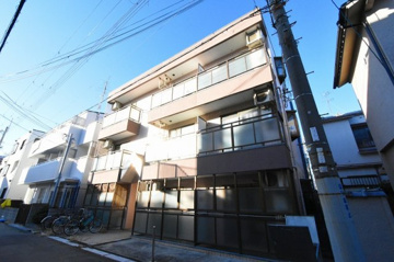宅配BOX付きで不在時にも便利です！