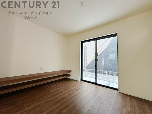 建築順調に進行中です。同社施工例物件近隣にございますので、見学希望の際はお気軽にお問い合わせください。ネットからの見学予約も便利です。「C21アクロス」でアクロスコーポレイションを検索！