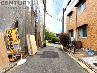建築順調に進行中です。同社施工例物件近隣にございますので、見学希望の際はお気軽にお問い合わせください。ネットからの見学予約も便利です。「C21アクロス」でアクロスコーポレイションを検索！