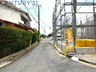 建築順調に進行中です。同社施工例物件近隣にございますので、見学希望の際はお気軽にお問い合わせください。ネットからの見学予約も便利です。「C21アクロス」でアクロスコーポレイションを検索！