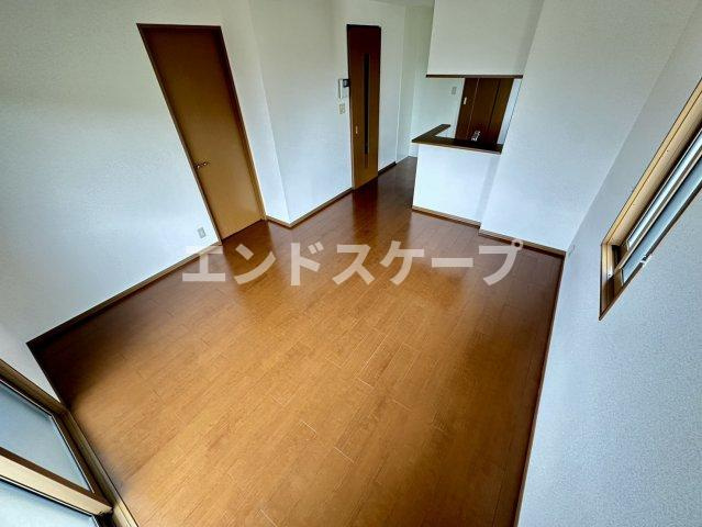 ラ・アムールの居間・リビング|高崎、前橋のお部屋探しはエンドスケープまで！お客様の理想お聞かせ下さい♪