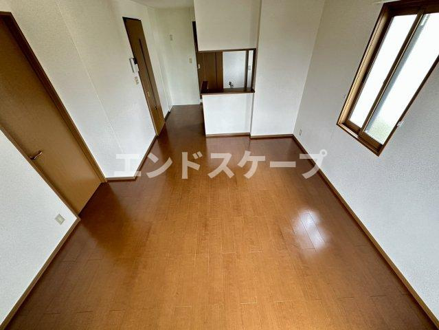 ラ・アムールの居間・リビング|高崎、前橋のお部屋探しはエンドスケープまで！お客様の理想お聞かせ下さい♪