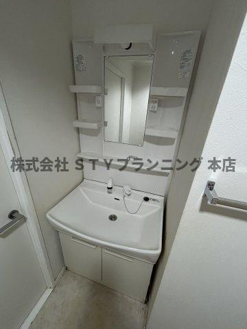 仲介手数料０円！ファミリーワールドの独立洗面台