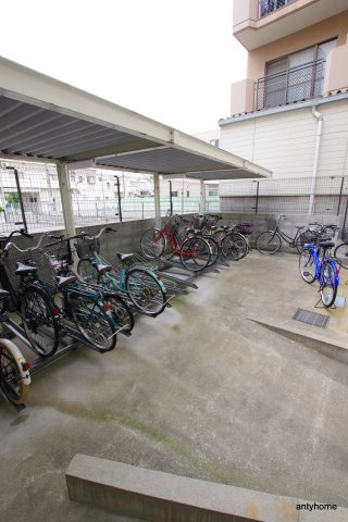 プリモディーネ福島　仲介手数料無料の駐車場