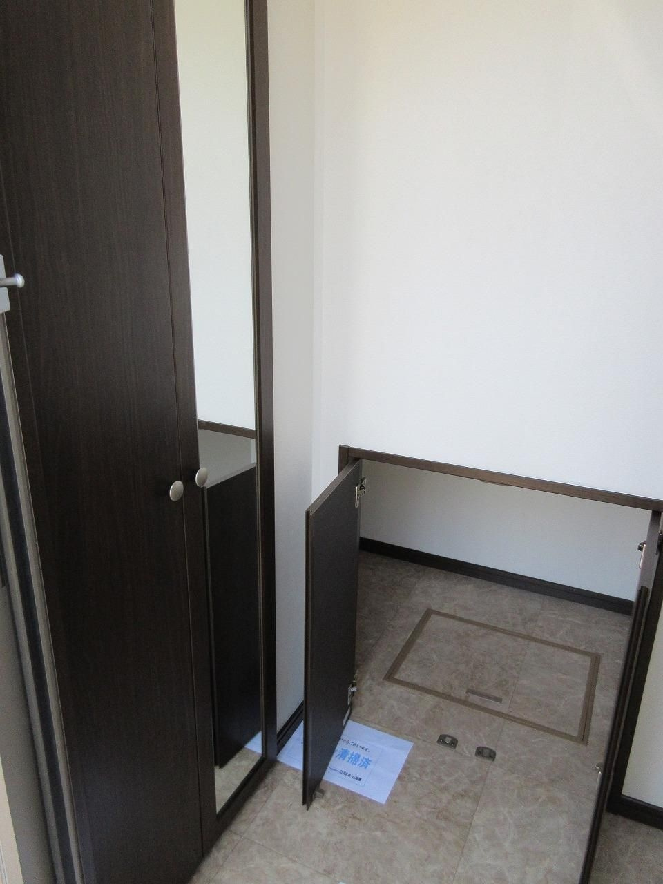 フレッツァ西宮堤町の玄関