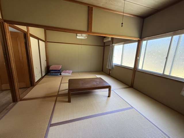 26/5/1新規　戸建　高山市丹生川町大谷　1000万　中古旅館の和室