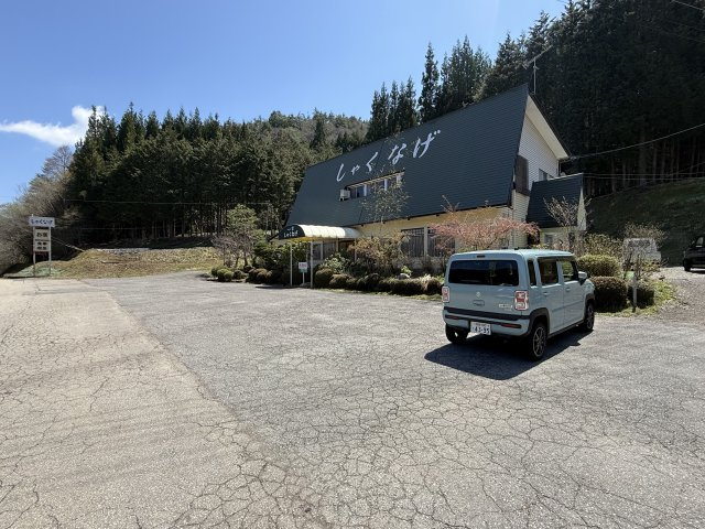 26/5/1新規　戸建　高山市丹生川町大谷　1000万　中古旅館の外観