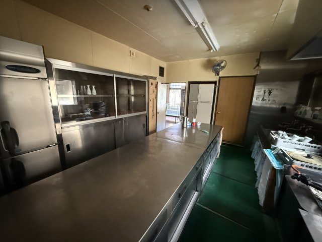 26/5/1新規　戸建　高山市丹生川町大谷　1000万　中古旅館のキッチン