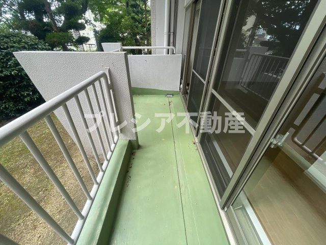 岡本エクセルのバルコニー