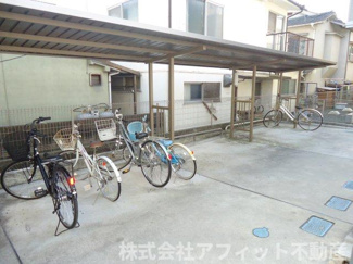 【その他】 | ボヌール千田 A棟 | 屋根付き駐輪場